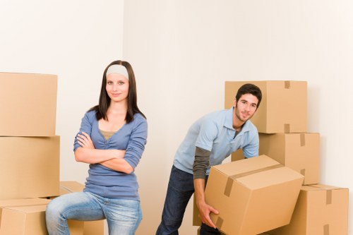 Organised mobile self storage packing in Highbury