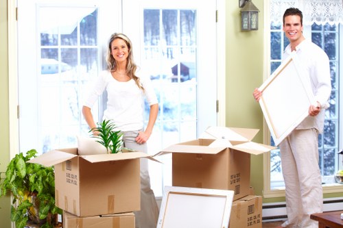 Highbury packing services for a smooth and organized moving process